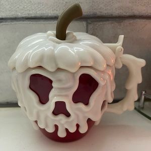 DISNEY PARKS SNOW WHITE'S OLD HAG POISON APPLE CUP